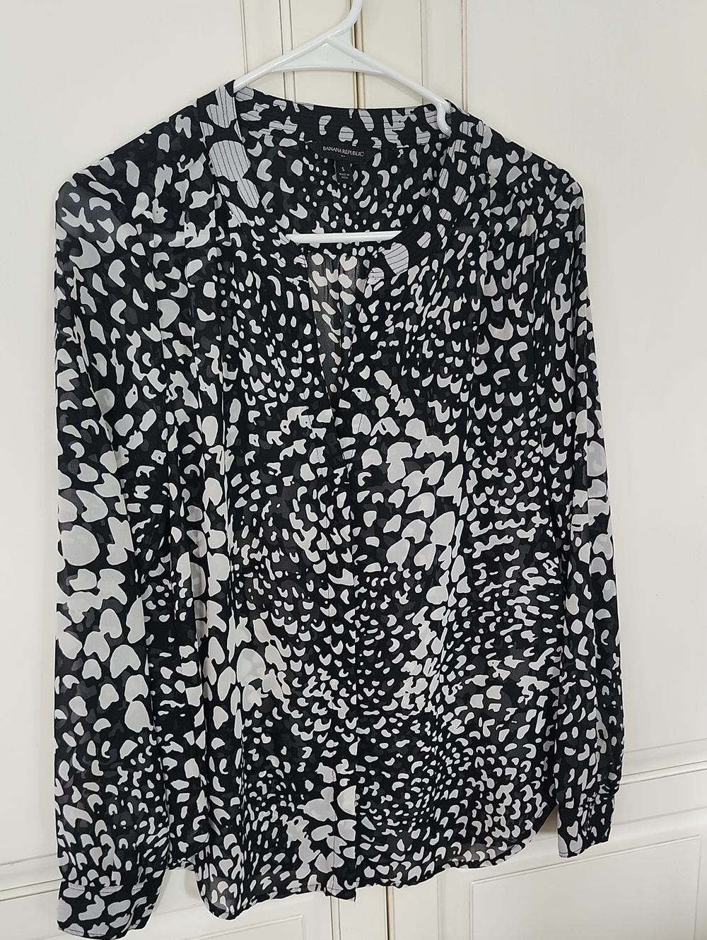 Banana Republic Black and White Abstract Spot Blouse
